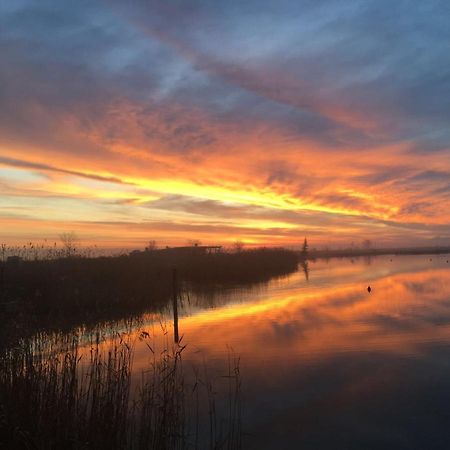 Seevilla Matilda direkt am Ufer Jois Exteriör bild